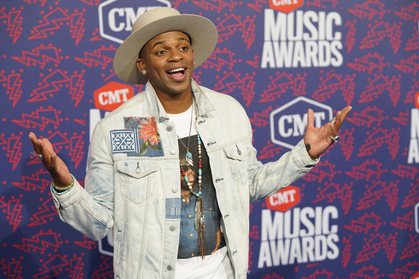 2019 CMT Music Awards - Arrivals